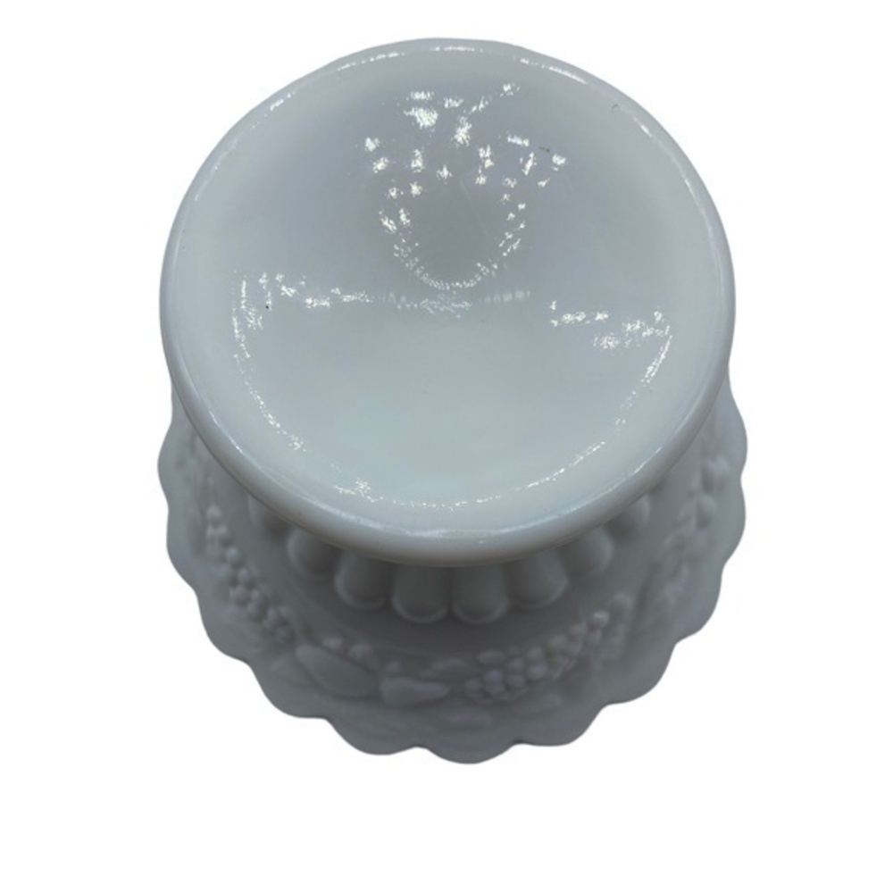 Vintage Westmoreland Milk Glass Cover Candy Dish Grape/Fruit Vine Pattern - Picture 6 of 12